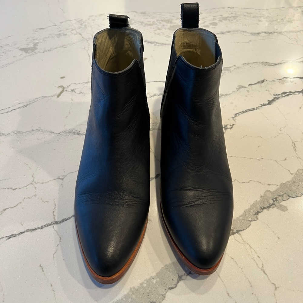 Nisolo Eva Chelsea Boot Black Size 8